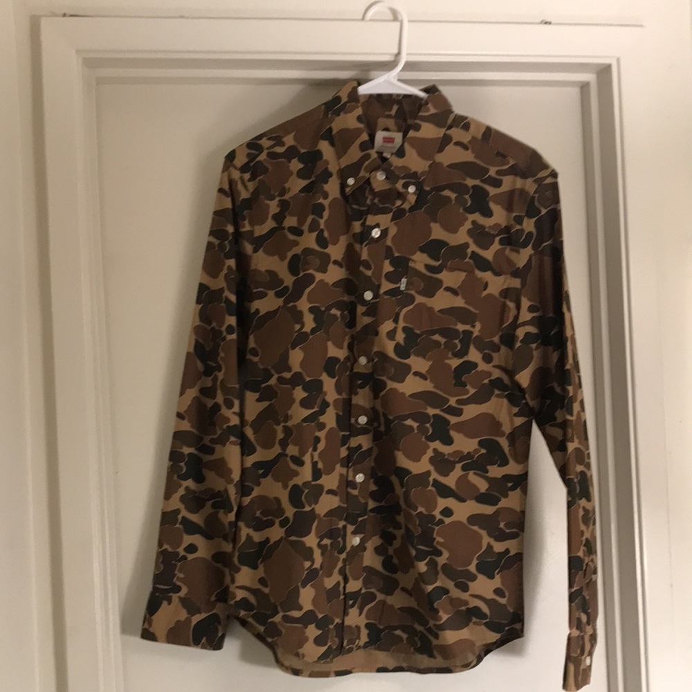 Levi’s Camo Button Down Long Sleeve Shirt